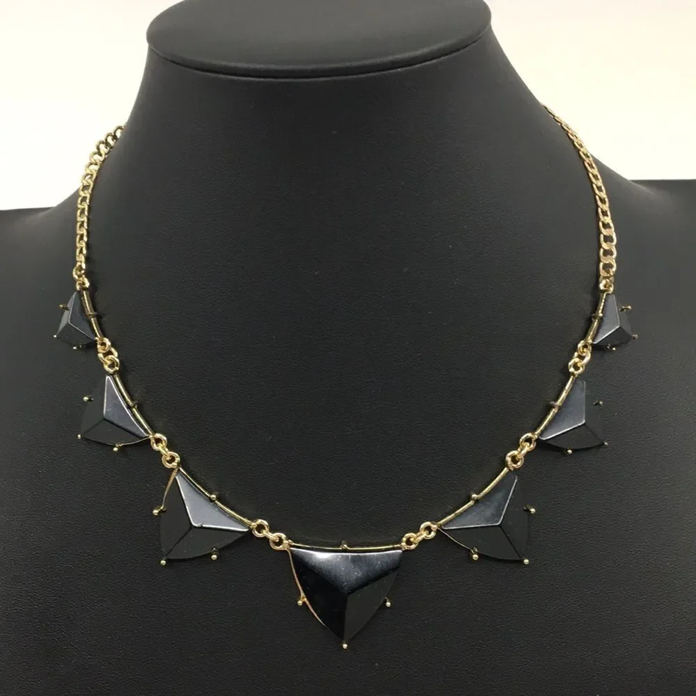 NWT Amrita Singh Bermuda statement necklace. Black and Gold Tone